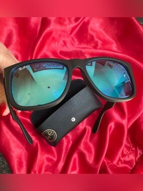 Ray-Ban authentic Justin Black Square Frame Sunglasses Blue Mirror Lenses +case